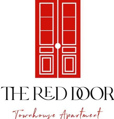 The Red Door Townhouse Apartment Ardara Eksteriør billede